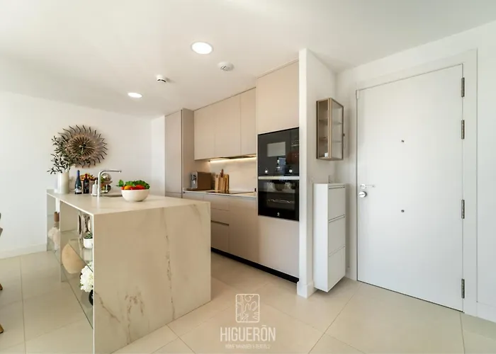Higueronrentals Rainbow Hill Appartamento *