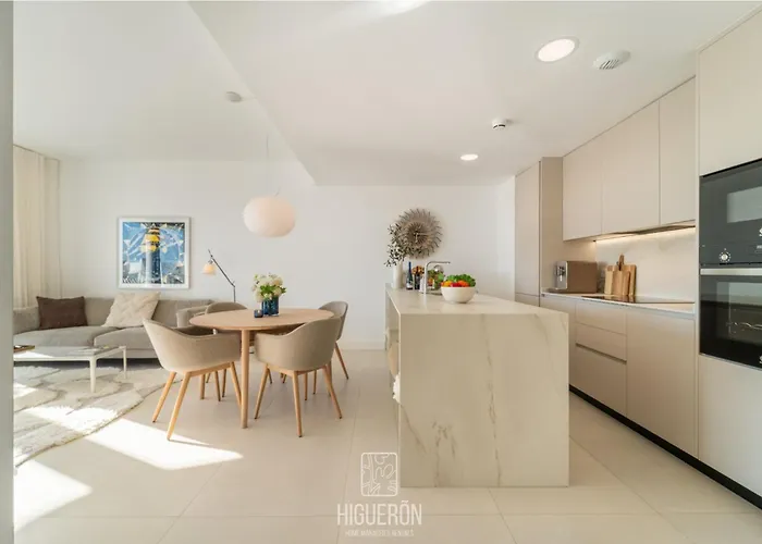 Higueronrentals Rainbow Hill Appartamento